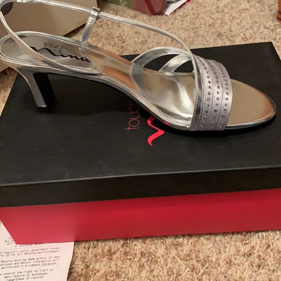 Sliver Heels - Picture 5 of 6